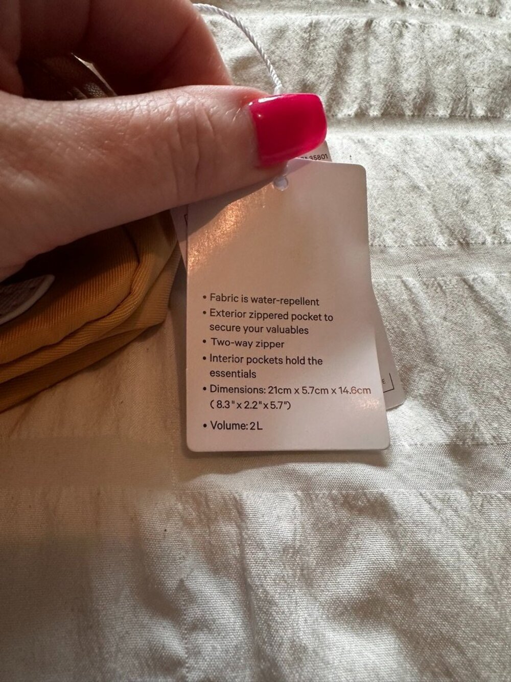 Lululemon Belt Bag - NWT - Yellow Beige with White Logo - Picture 4 of 5